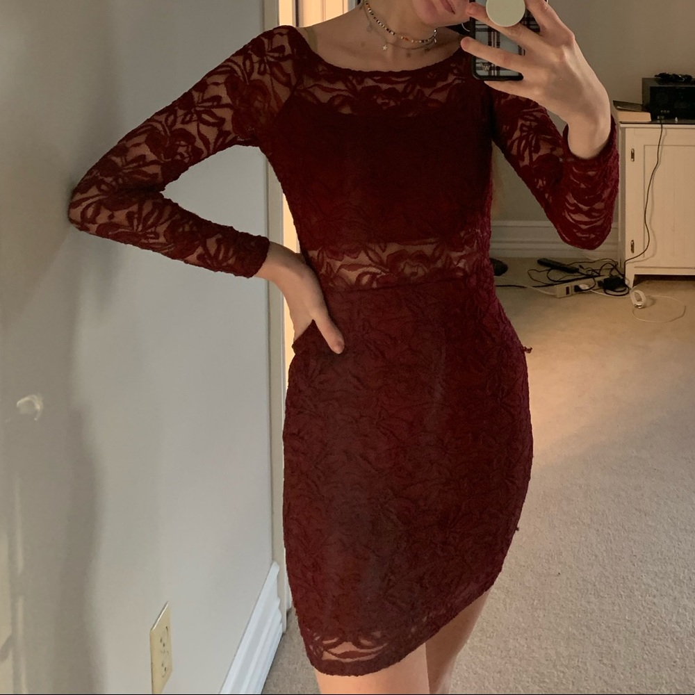 red lace bodycon dress